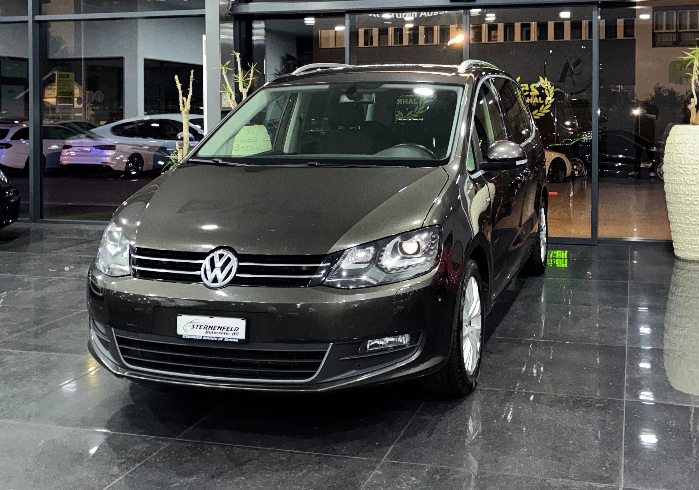 VW Sharan 2.0 TSI Cup DSG — Occasion bei Sternenfeld Autocenter, Birsfelden