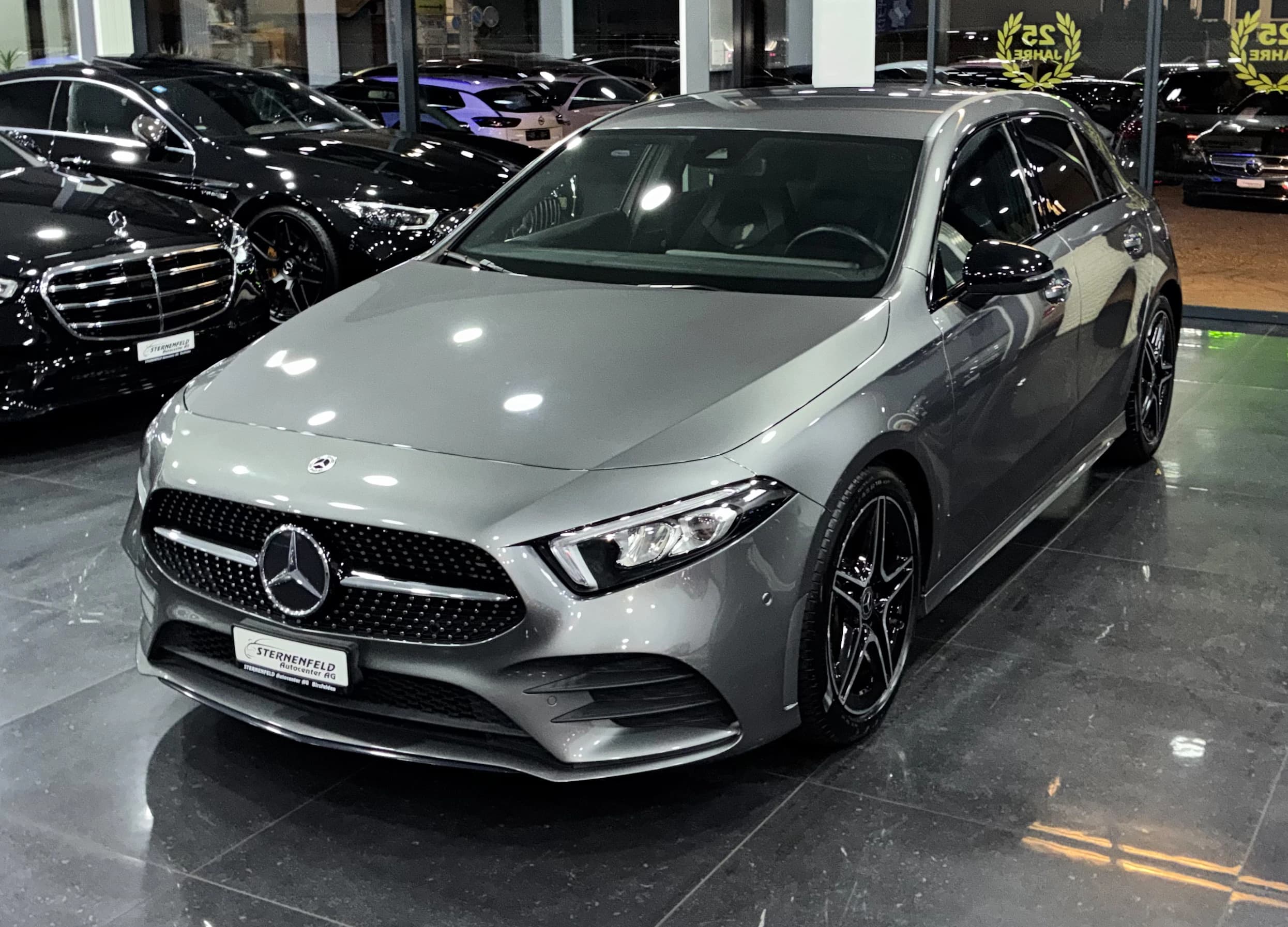 Mercedes-Benz A 180 Night Star AMG Line 7G-DCT — Occasion bei Sternenfeld Autocenter, Birsfelden