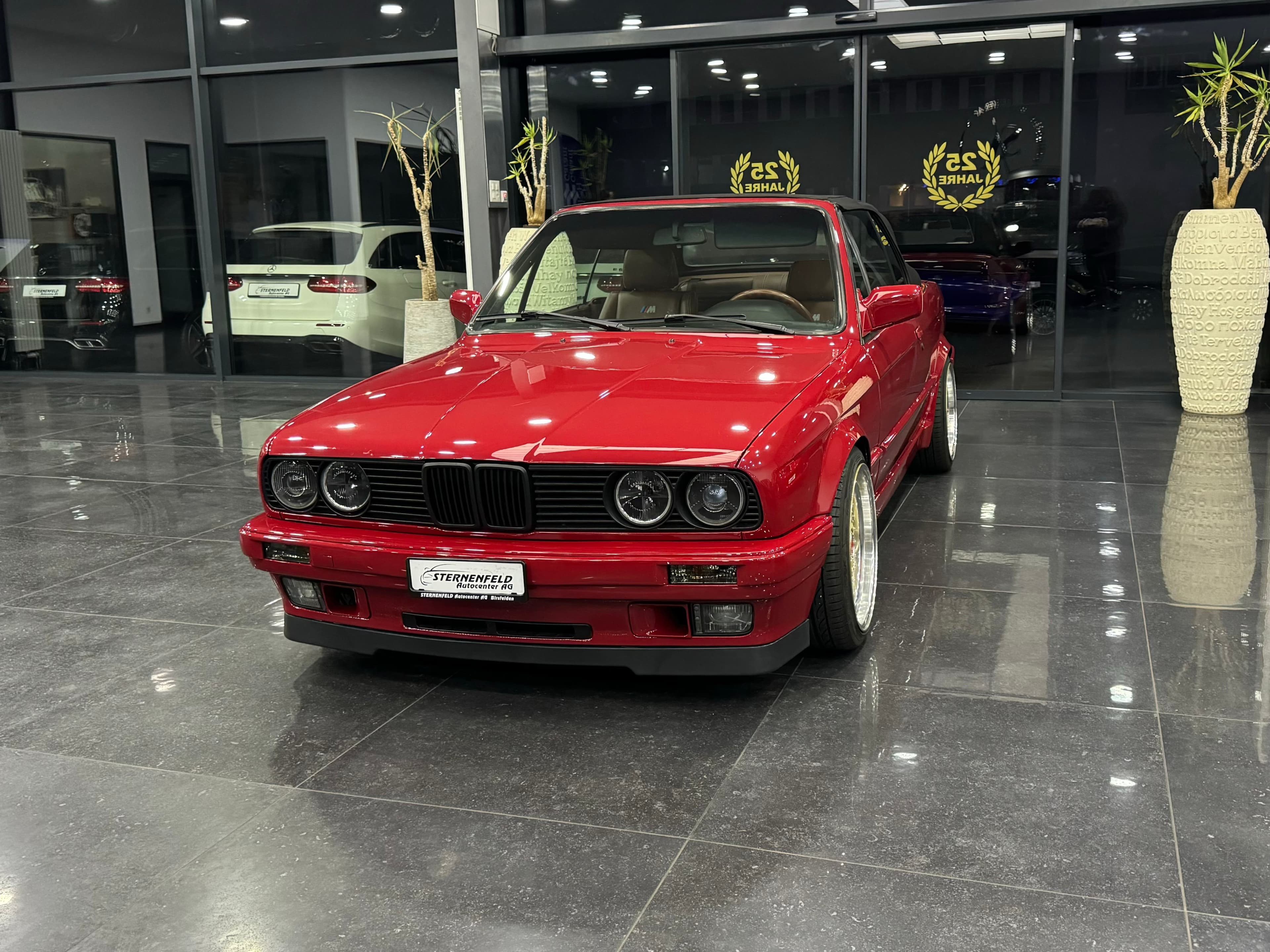 BMW 325i Cabrio — Occasion bei Sternenfeld Autocenter, Birsfelden