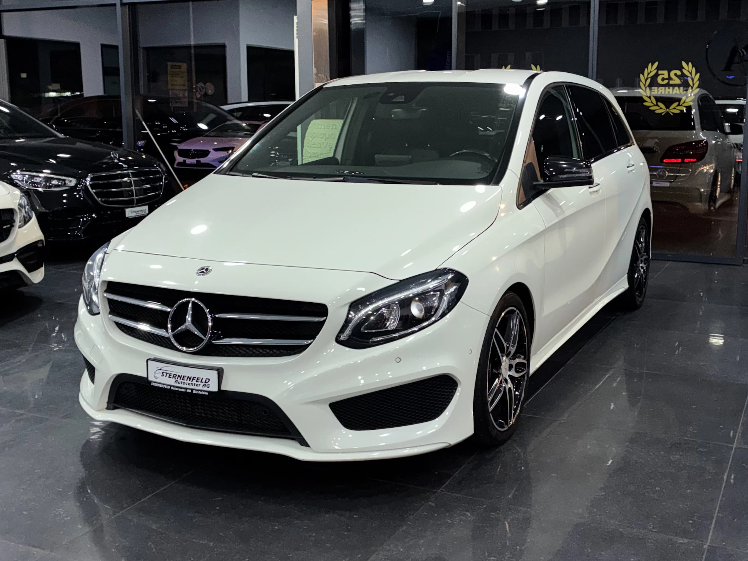 Mercedes-Benz B 220 CDI Swiss Star Edition AMG Line 4Matic — Occasion bei Sternenfeld Autocenter, Birsfelden